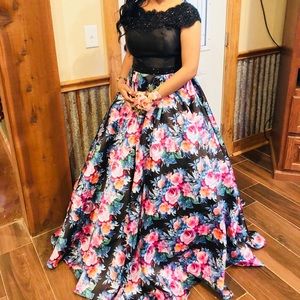 💜Beautiful 2 piece Annylee Prom dress💝💜